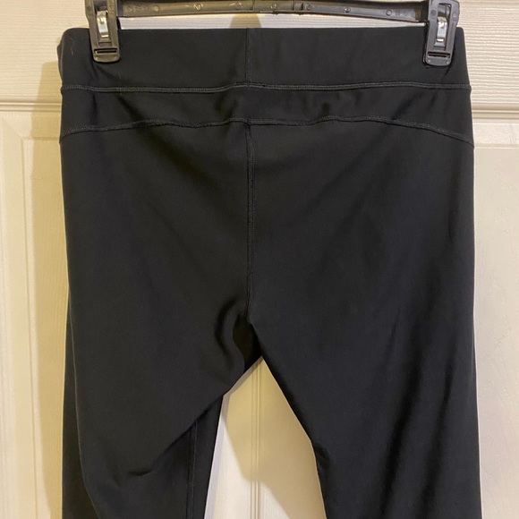 Under Armour LIKE NEW HeatGear Capri Leggings XL - Picture 5 of 8